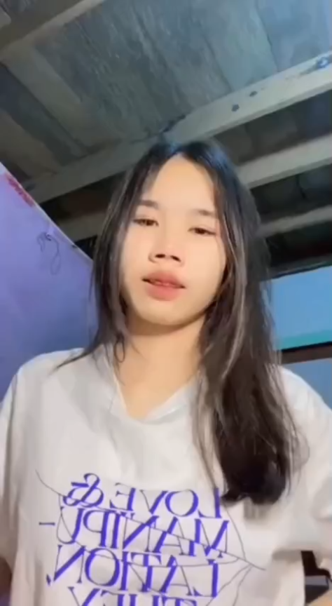 Phim sex Quay Lén - Cô gái trẻ sở hữu cặp vú ngon mê hoặc khiến ai cũng thèm thuồng.
